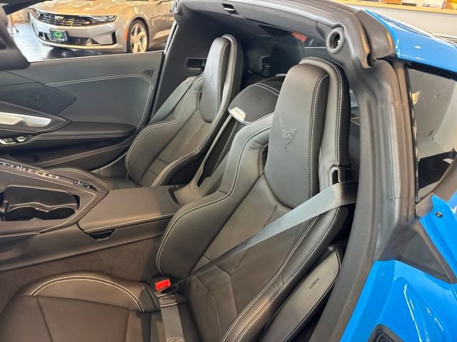 Used 2025 Chevrolet Corvette Stingray Coupe w/ 1LT RWD image 9