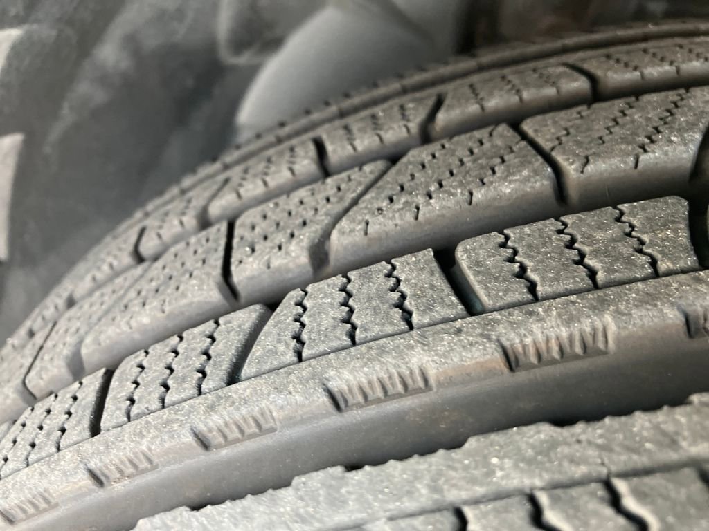 Used 2025 Mercedes-Benz GLE 350 4MATIC image 17