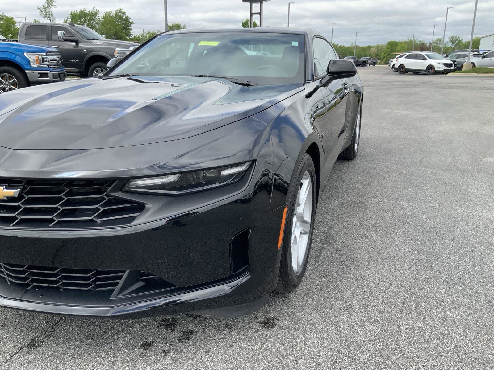 Used 2019 Chevrolet Camaro LT w/ Technology Package RWD image 14