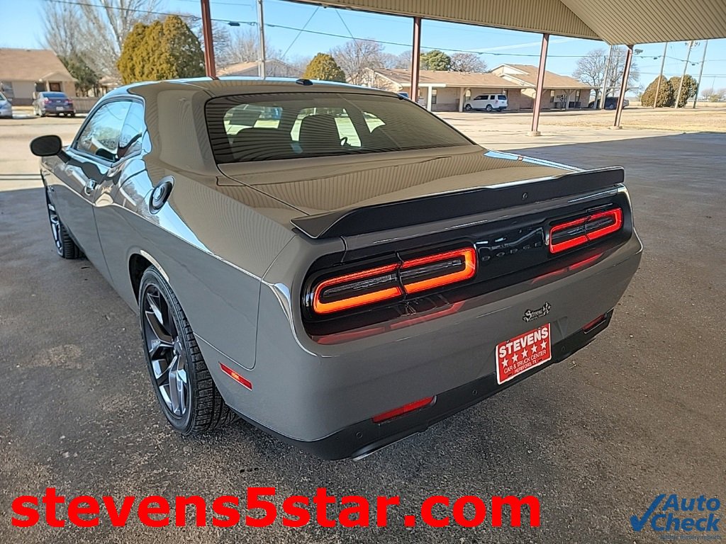 Used 2023 Dodge Challenger R/T w/ Blacktop Package image 9