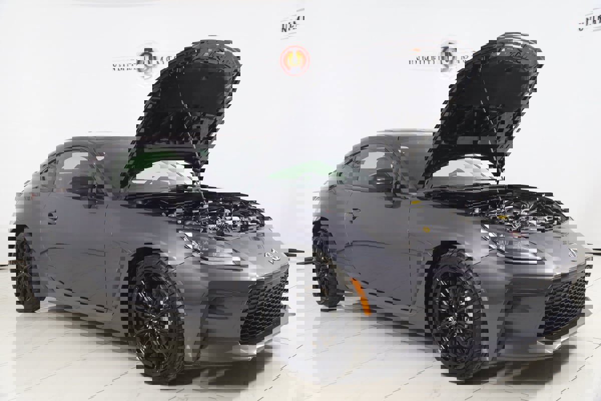 Used 2024 Toyota GR86 Premium image 20