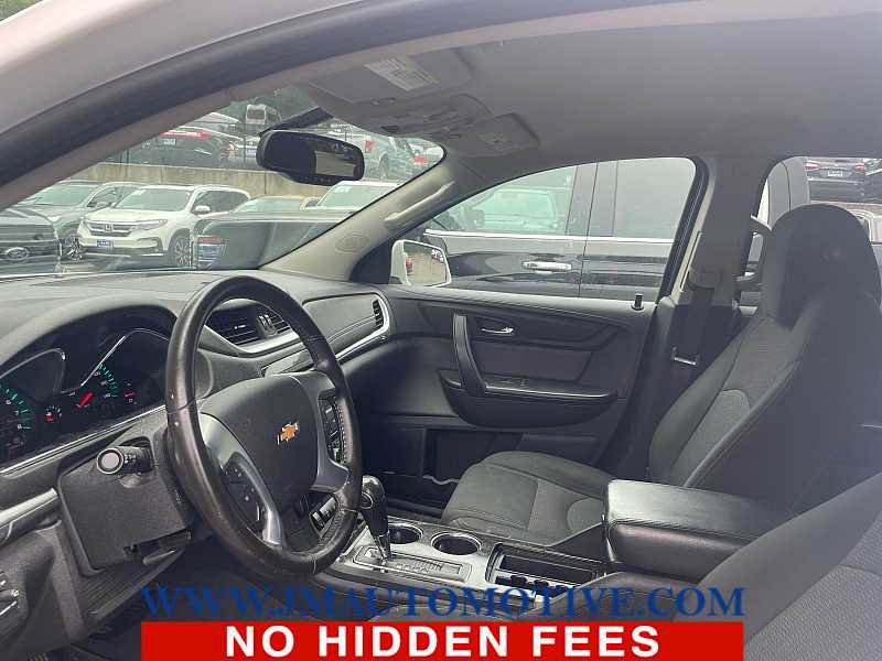 Used 2017 Chevrolet Traverse LT AWD/4WD image 2