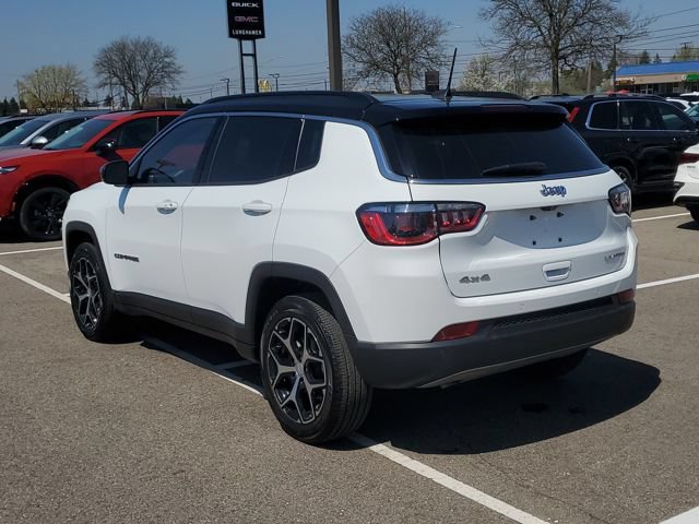 Used 2024 Jeep Compass Limited AWD/4WD image 4