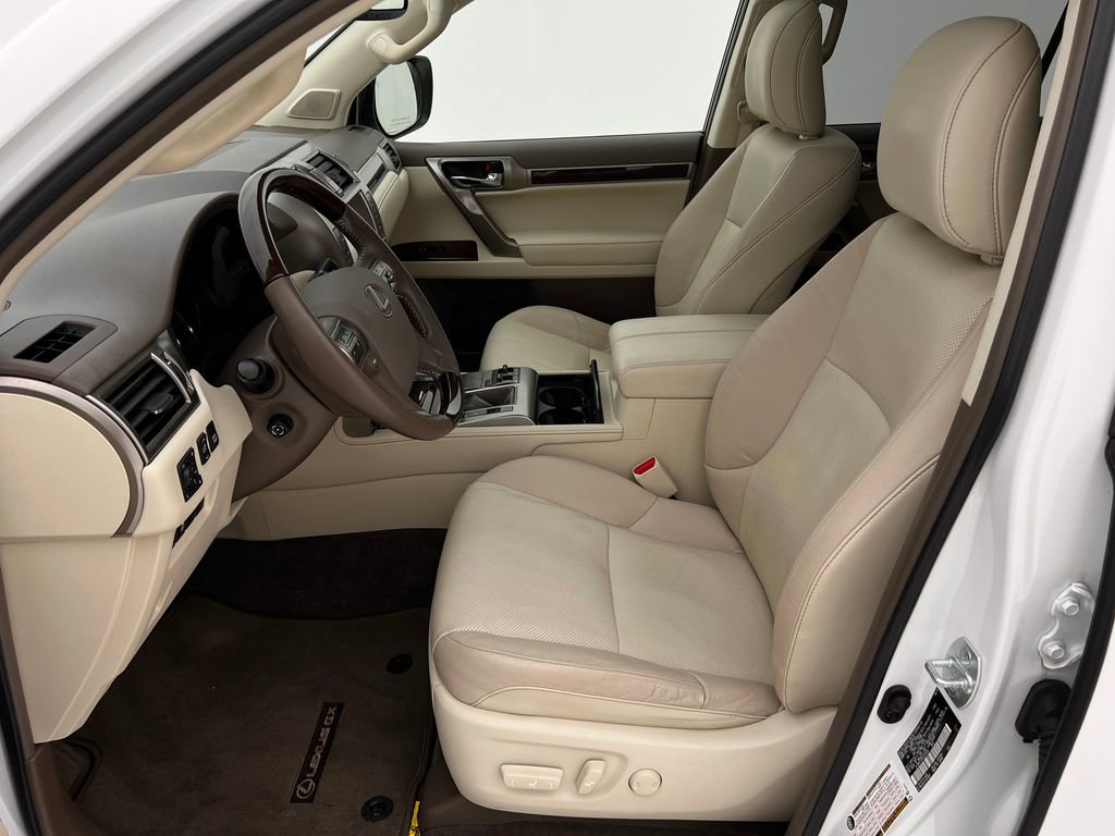 Used 2019 Lexus GX 460 image 11