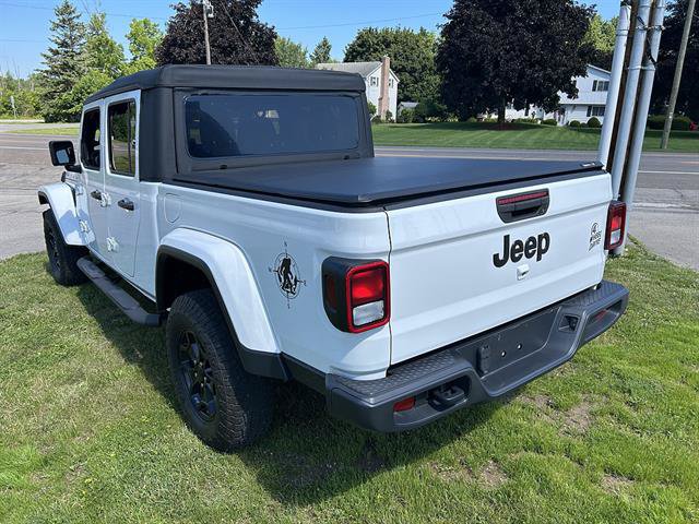 Used 2022 Jeep Gladiator Sport AWD/4WD image 3