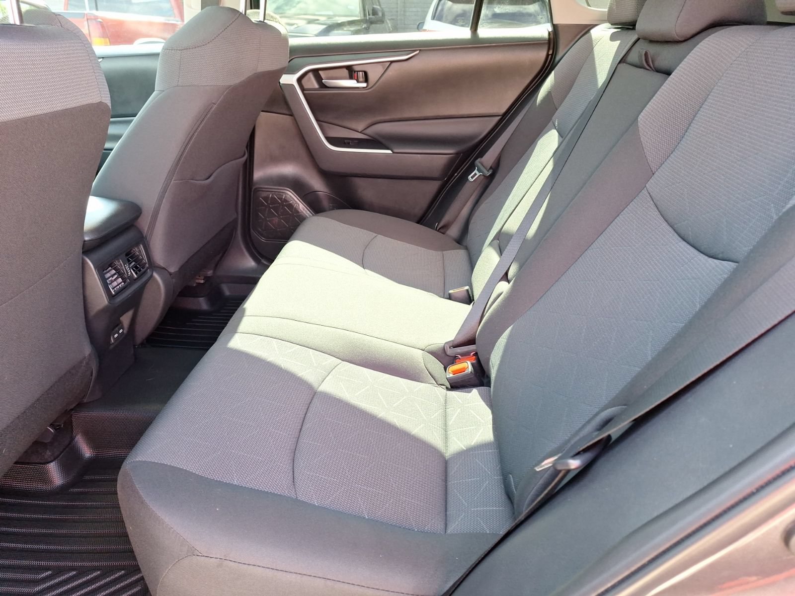 Used 2024 Toyota RAV4 XLE w/ Convenience Package FWD image 30