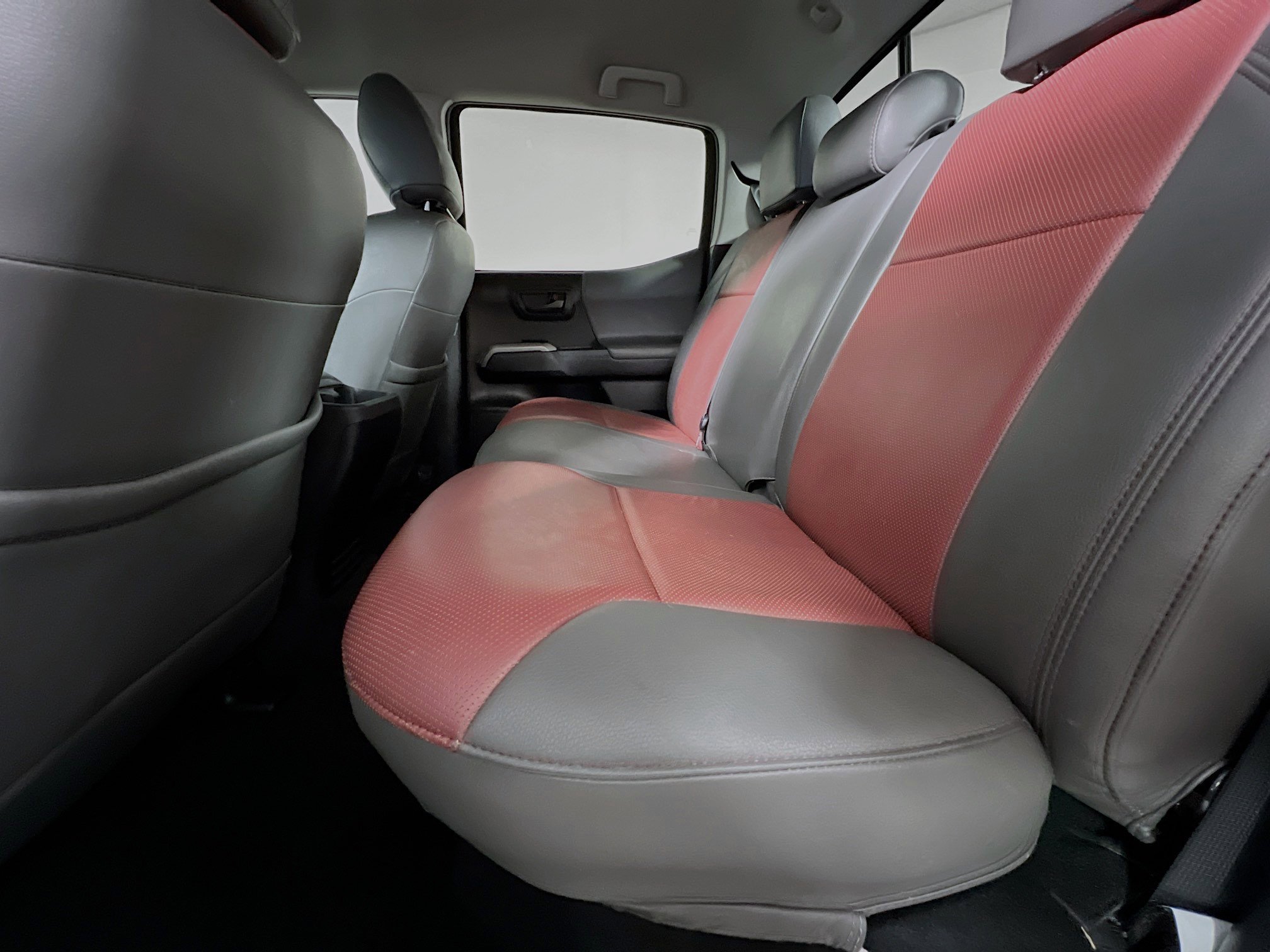 Used 2023 Toyota Tacoma SR5 w/ Technology Package image 29