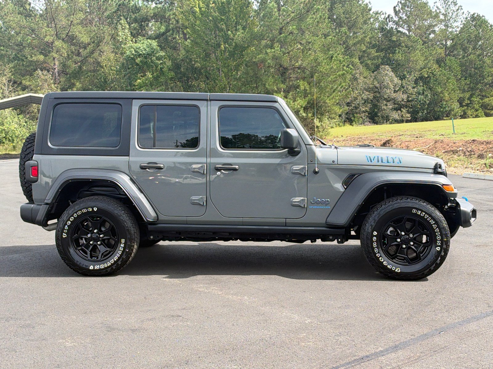 Used 2023 Jeep Wrangler Unlimited w/ 8.4" Radio Group AWD/4WD image 4