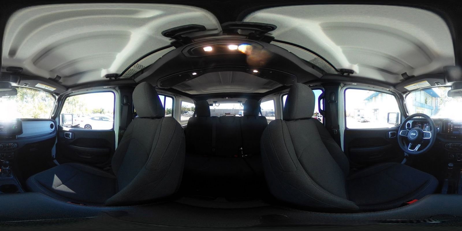 Used 2025 Jeep Wrangler Sahara image 41