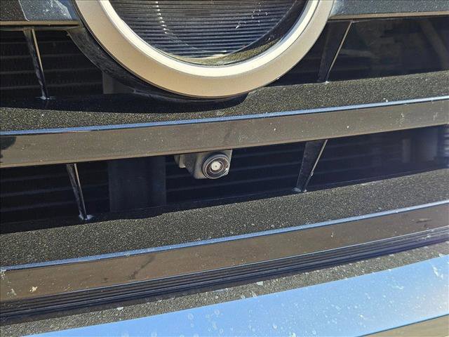 Used 2024 Nissan Pathfinder Platinum image 4