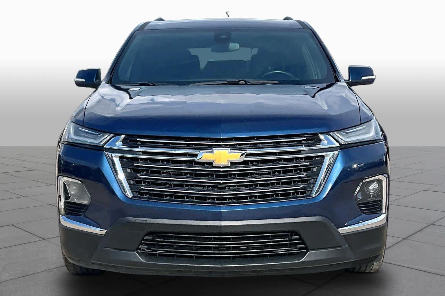 Used 2023 Chevrolet Traverse LT FWD image 4