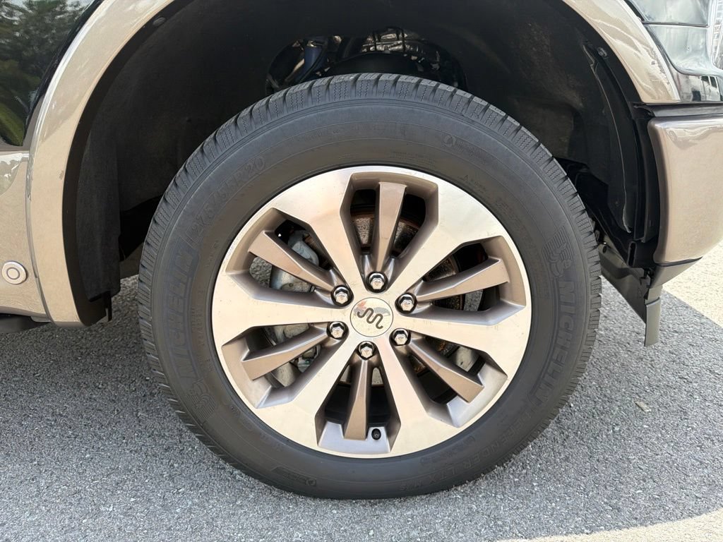Used 2019 Ford F150 King Ranch w/ Equipment Group 601A Luxury AWD/4WD image 14
