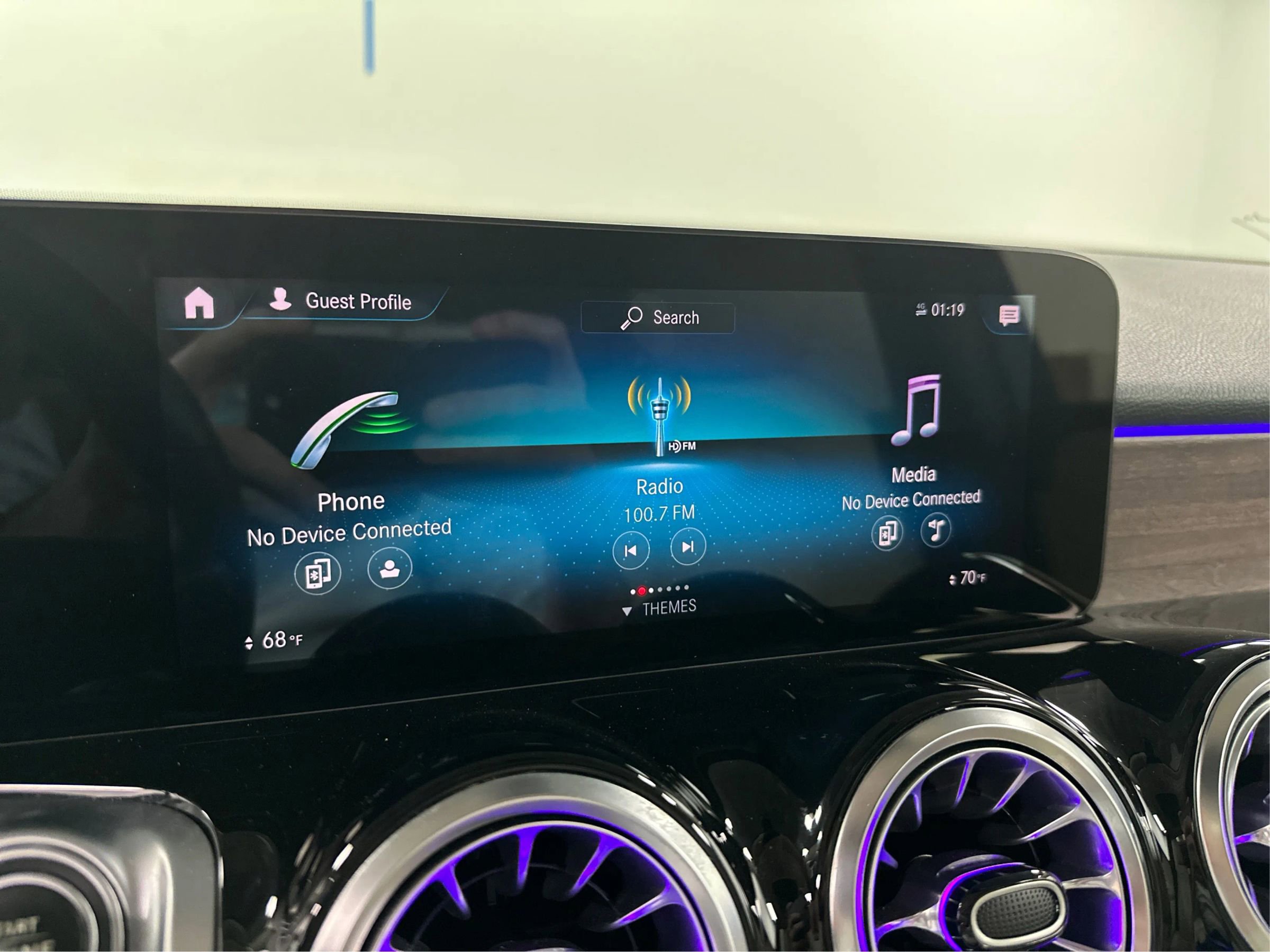 Used 2022 Mercedes-Benz GLB 250 4MATIC w/ Premium Package Lite image 25