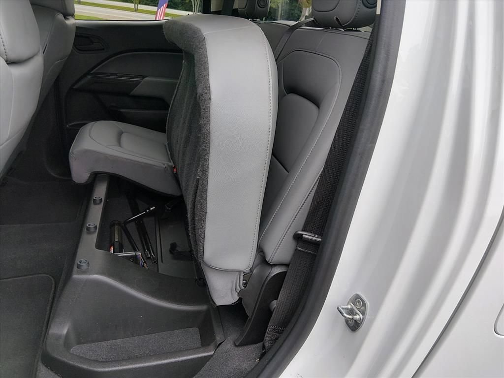 Used 2022 Chevrolet Colorado W/T AWD/4WD image 13