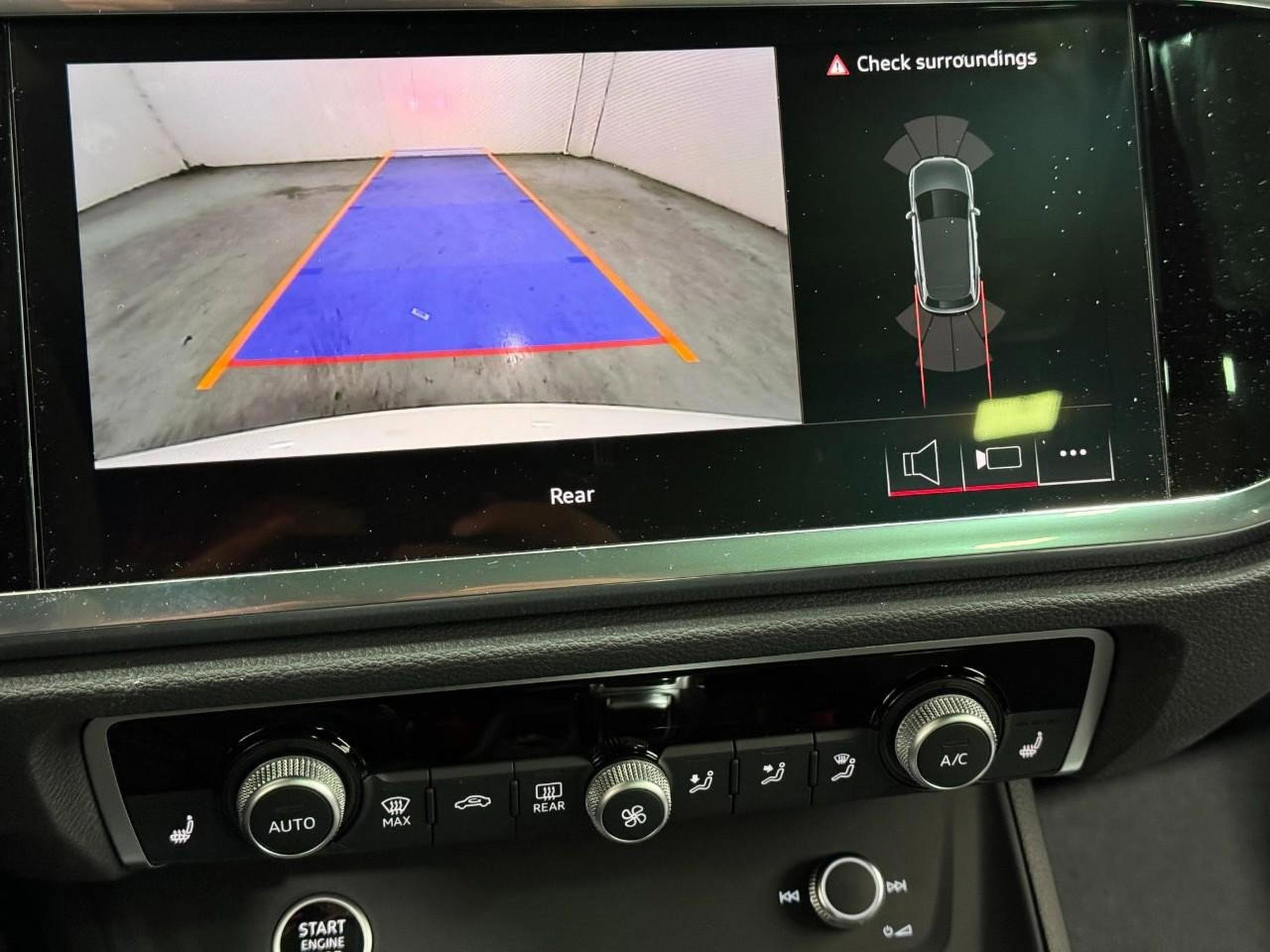 New 2025 Audi Q3 2.0T Premium image 35