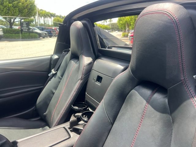 Used 2019 MAZDA MX-5 Miata RF Grand Touring RWD image 37