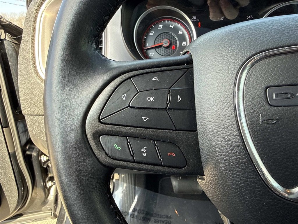 Used 2022 Dodge Charger SXT w/ Driver Convenience Group image 14