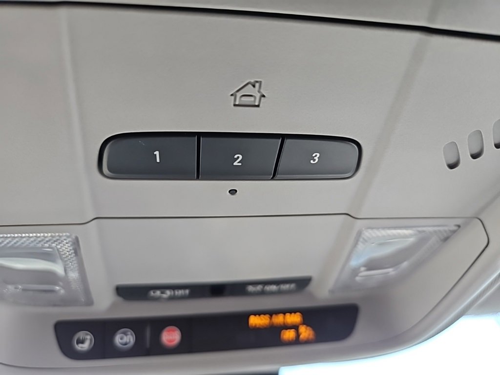 Used 2020 Chevrolet Equinox LT image 21