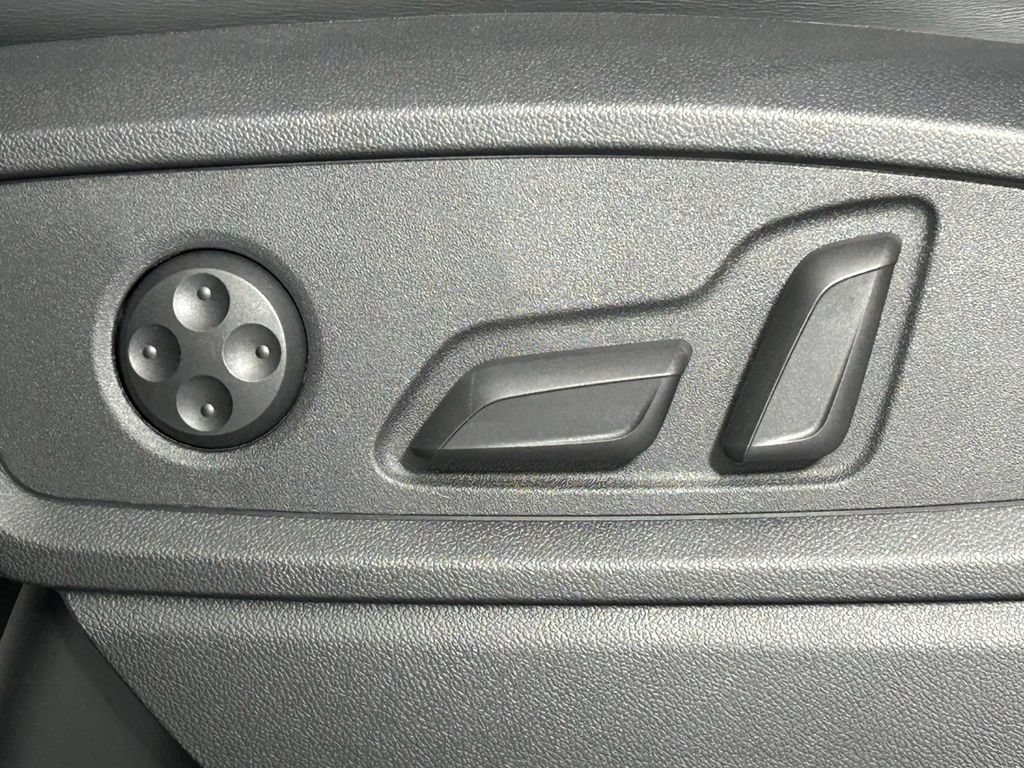 Used 2023 Audi SQ5 Prestige w/ Prestige Package AWD/4WD image 35