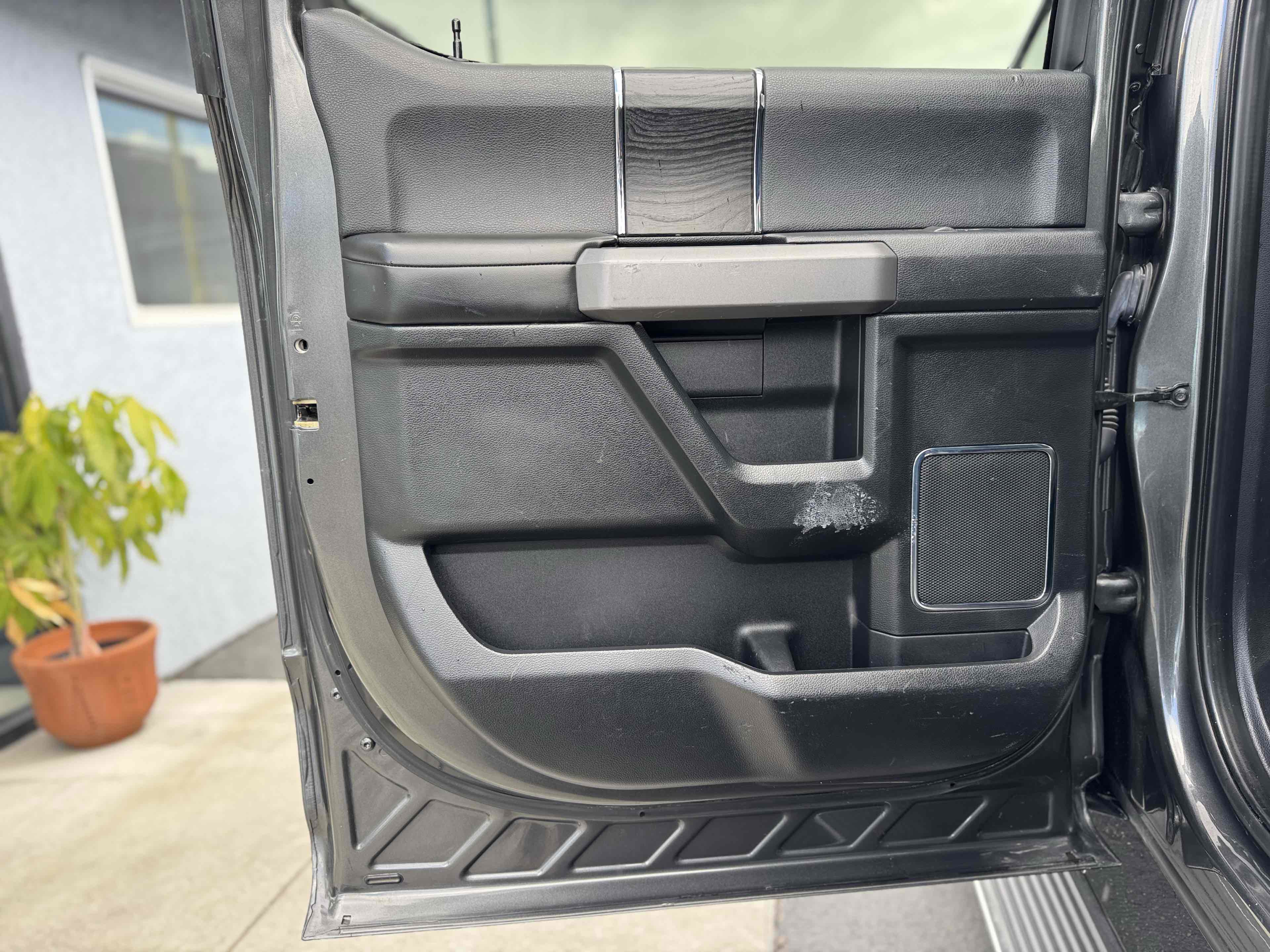 Used 2019 Ford F150 Platinum AWD/4WD image 38