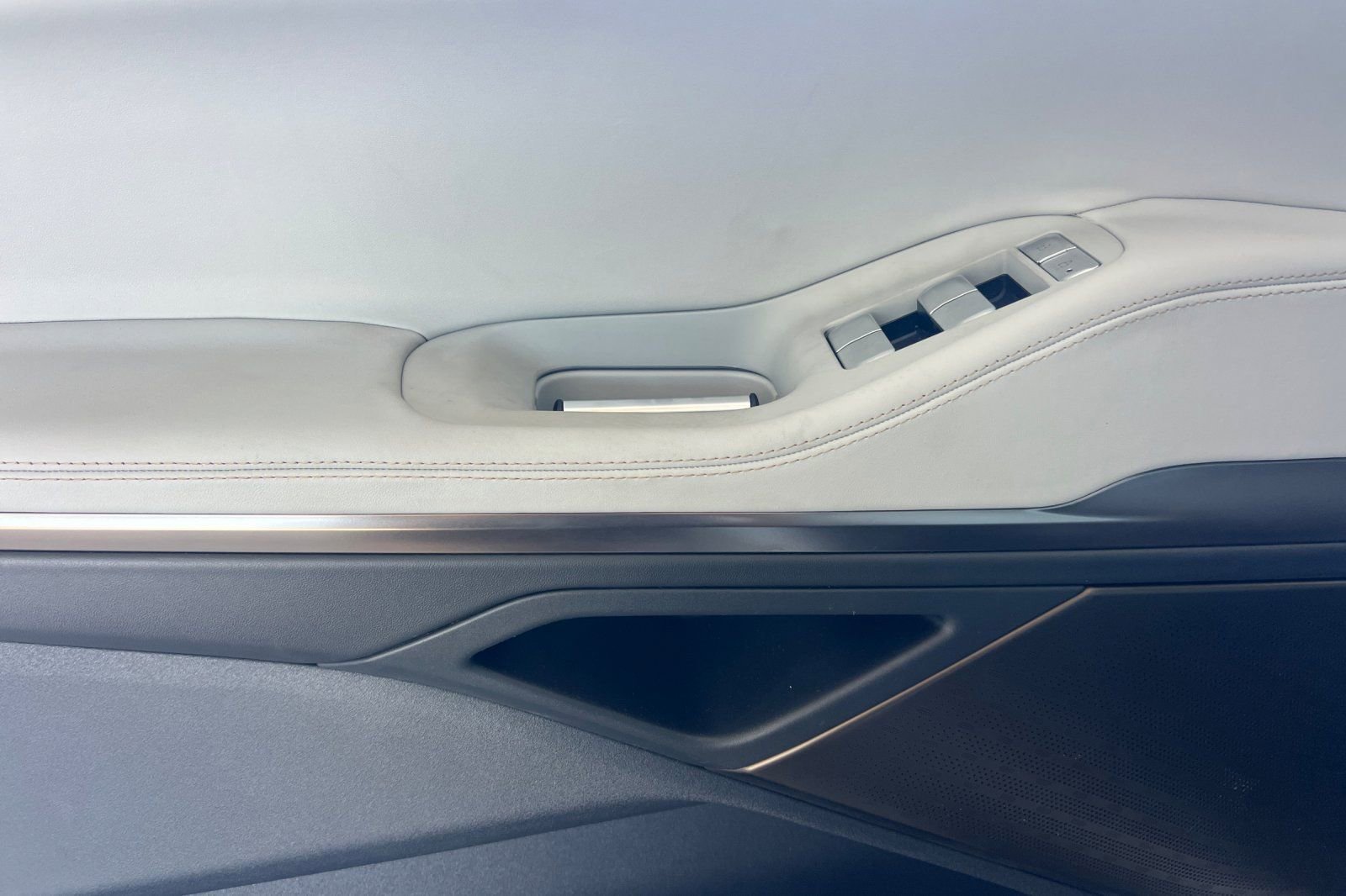New 2026 Lincoln Navigator L Black Label AWD/4WD image 9