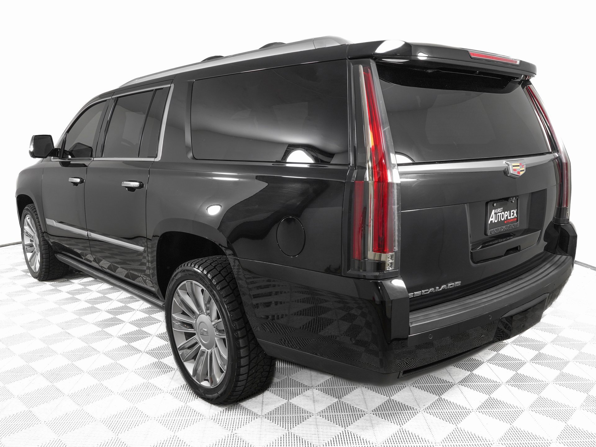 Used 2020 Cadillac Escalade ESV Platinum image 7