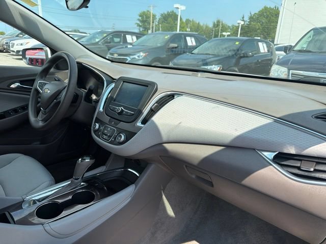 Used 2016 Chevrolet Malibu LT FWD image 21