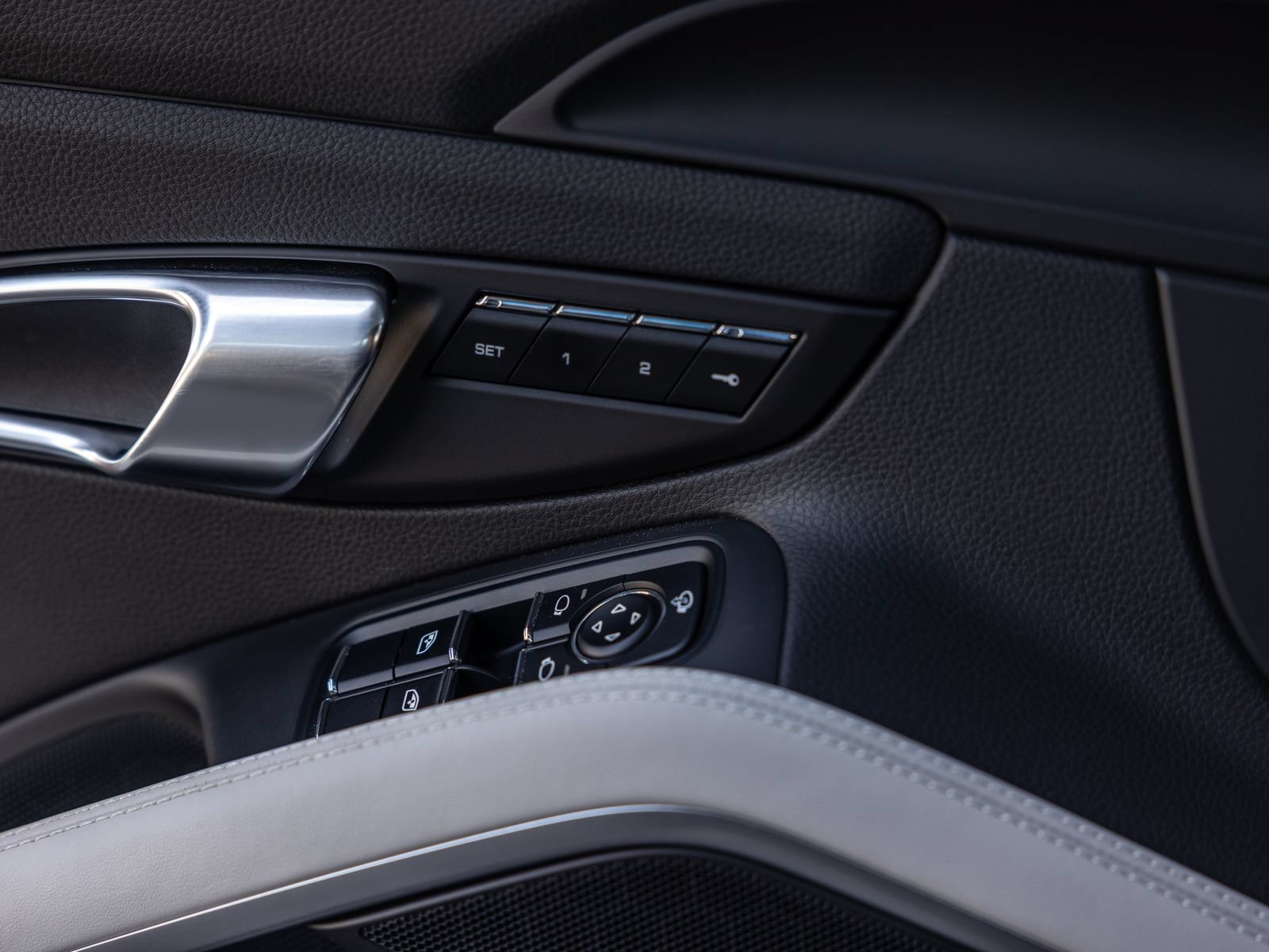 Certified 2024 Porsche 718 Cayman S RWD image 38