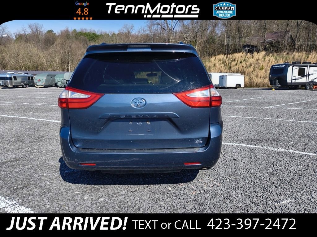 Used 2017 Toyota Sienna LE image 6
