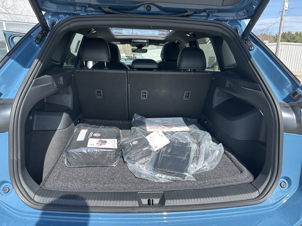 New 2026 Volkswagen Tiguan SE R-Line AWD/4WD image 23