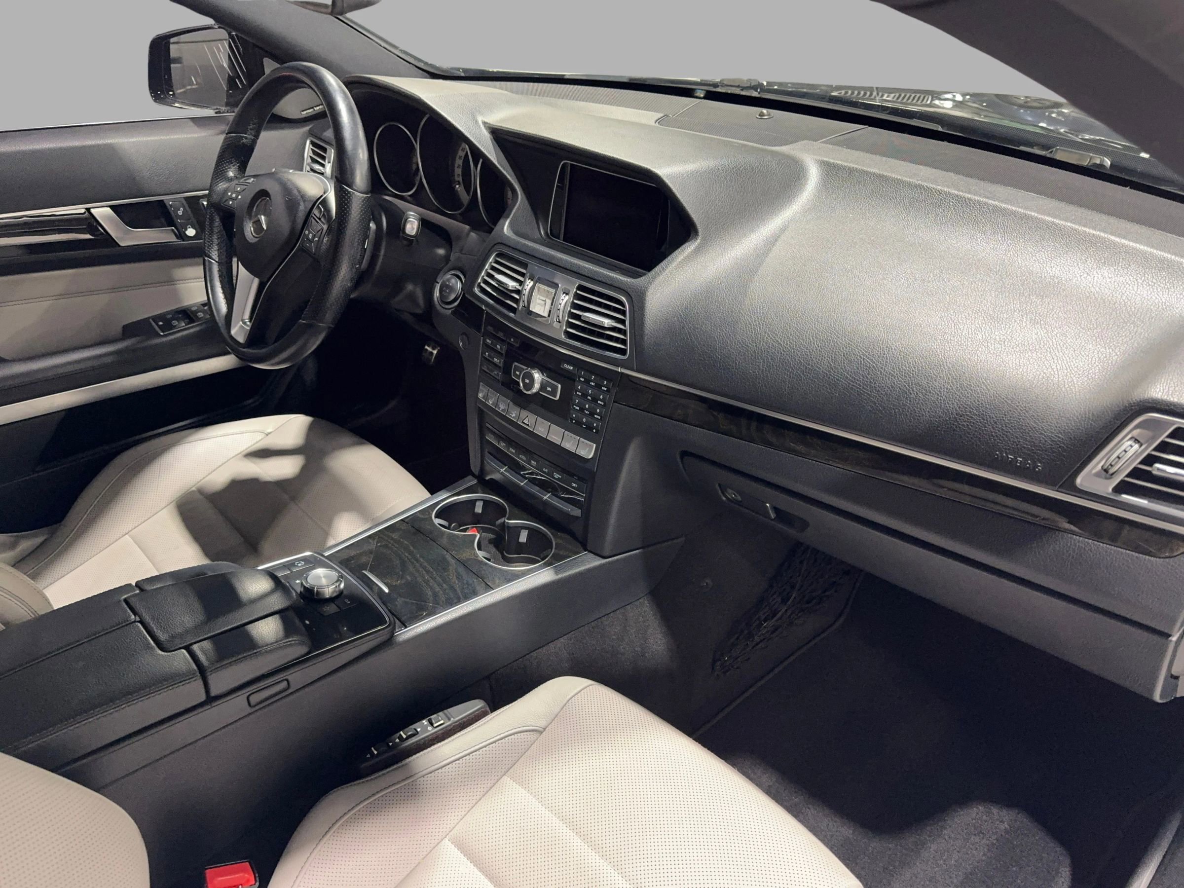 Used 2014 Mercedes-Benz E 350 Sport image 26