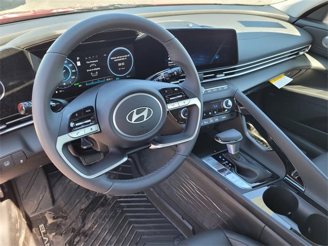 New 2025 Hyundai Elantra Limited image 8
