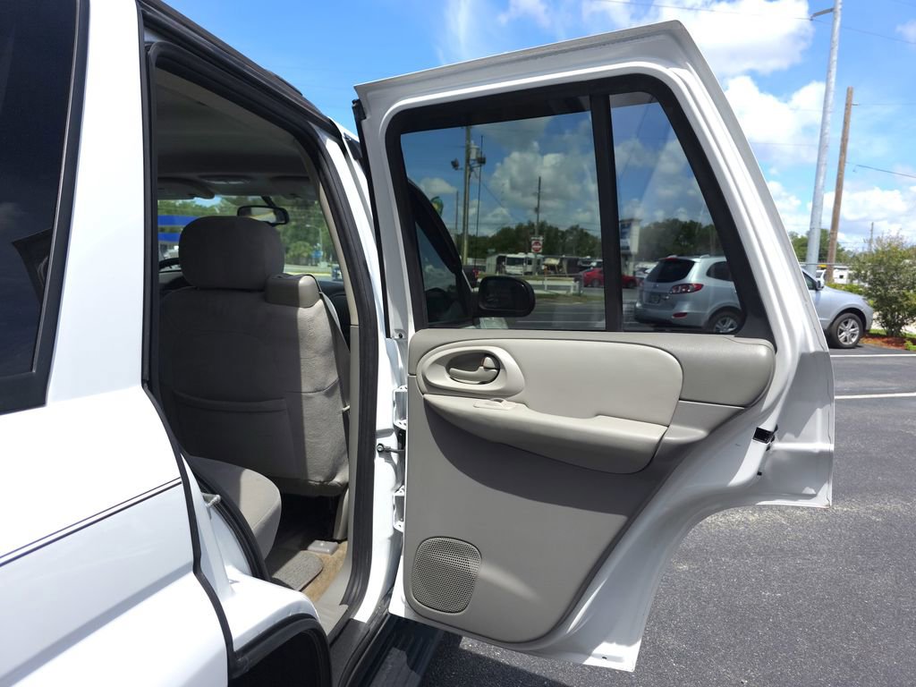 Used 2008 Chevrolet TrailBlazer 2WD image 12