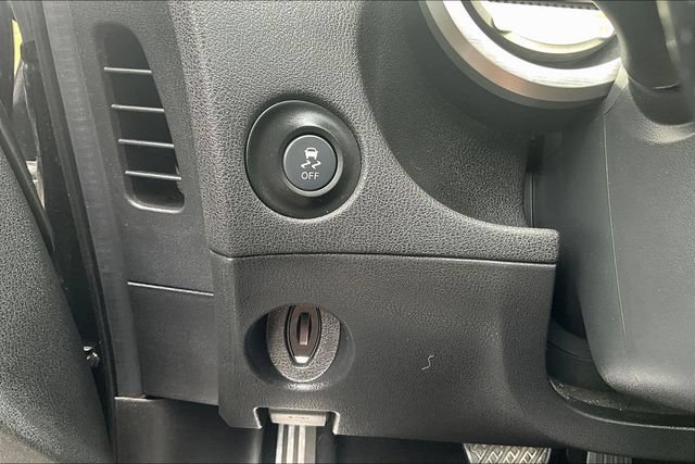 Used 2012 Nissan 370Z Coupe RWD image 13
