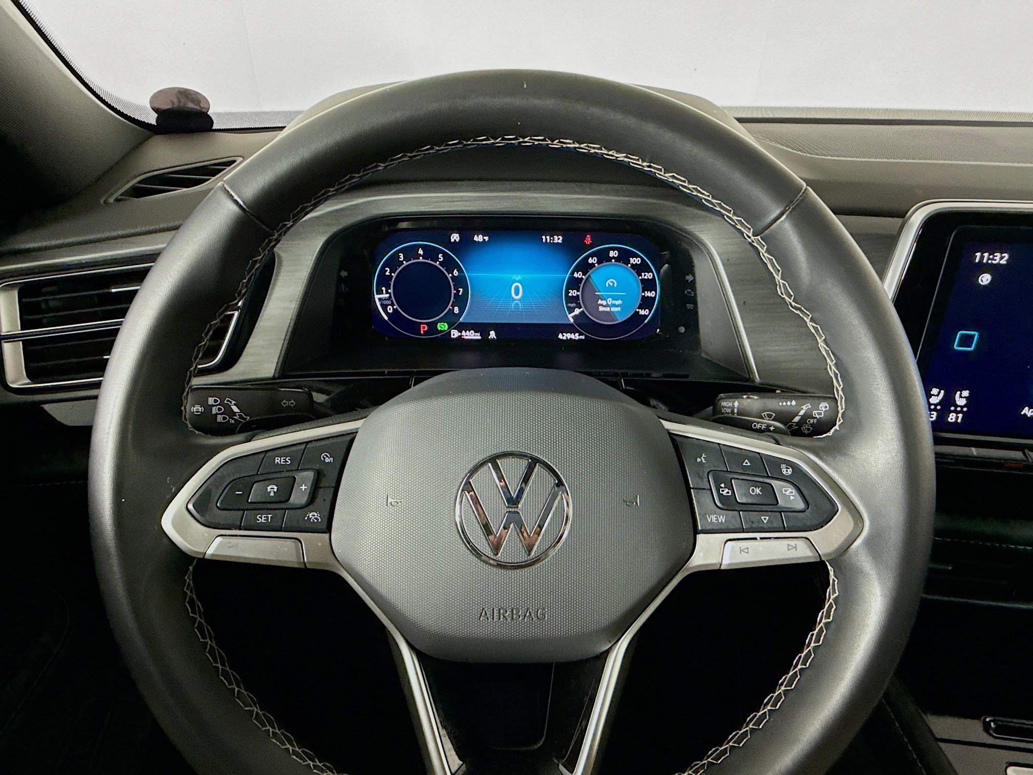 Used 2024 Volkswagen Atlas Cross Sport SE image 11