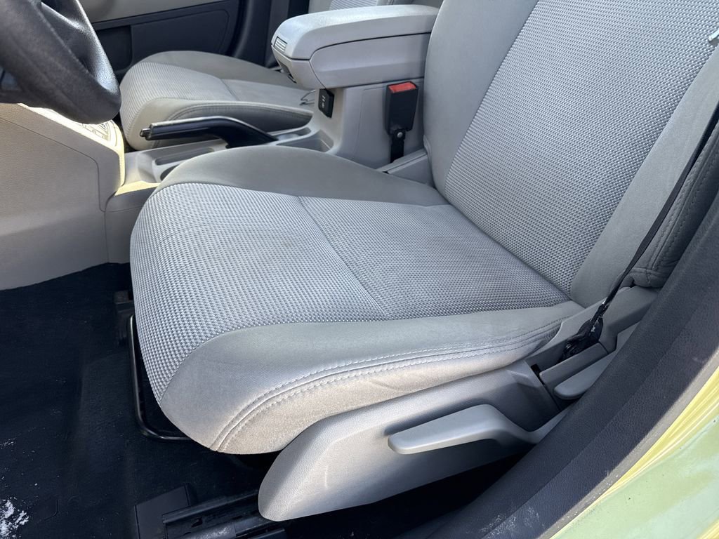 Used 2010 Dodge Caliber SXT image 11