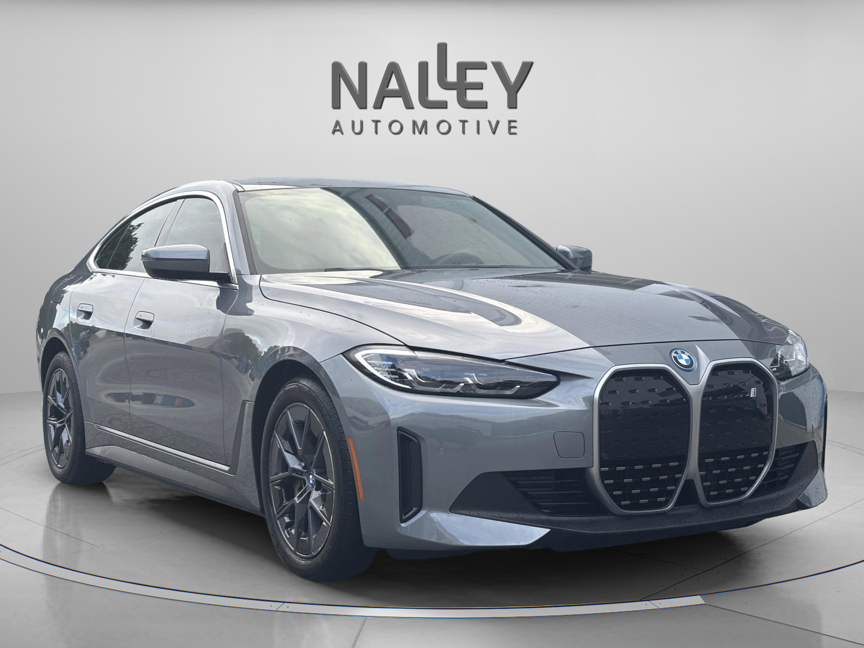 Used 2023 BMW i4 eDrive40 w/ Premium Package image 5