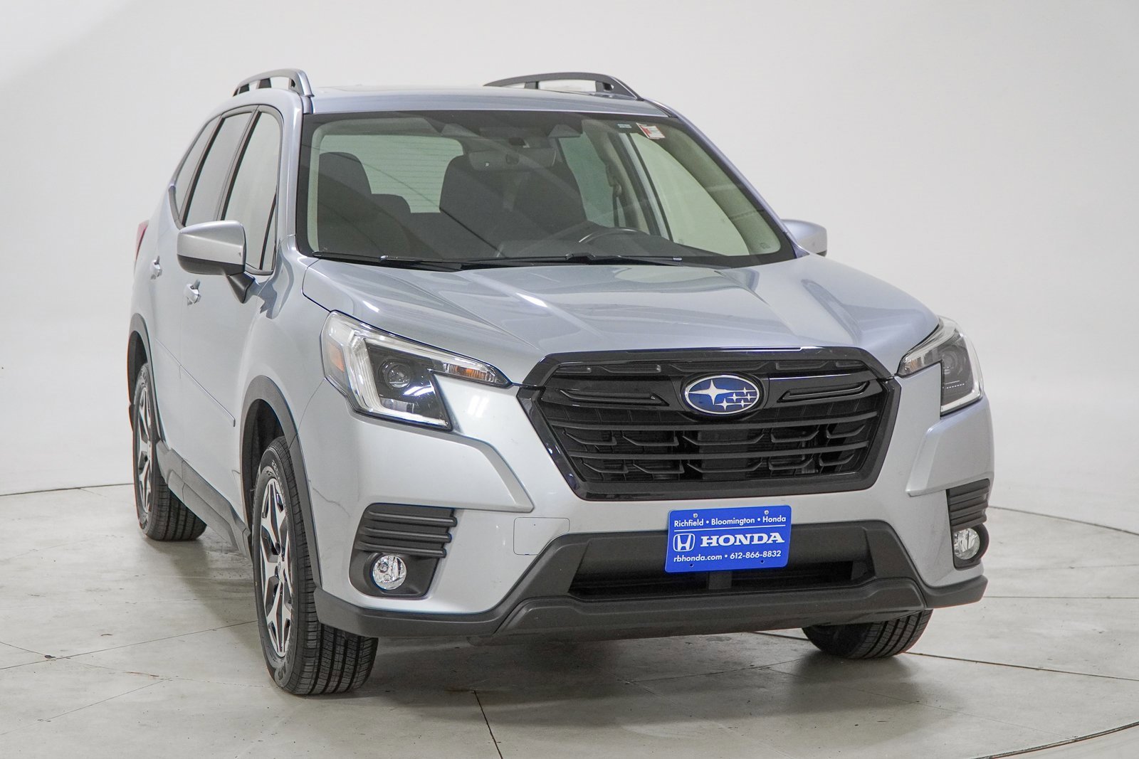 Used 2023 Subaru Forester Premium image 15