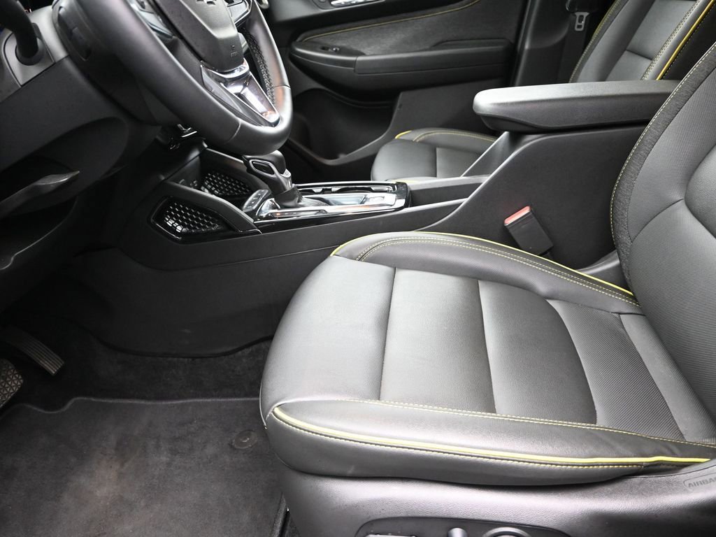 Used 2025 Chevrolet TrailBlazer ACTIV w/ Convenience Package image 13