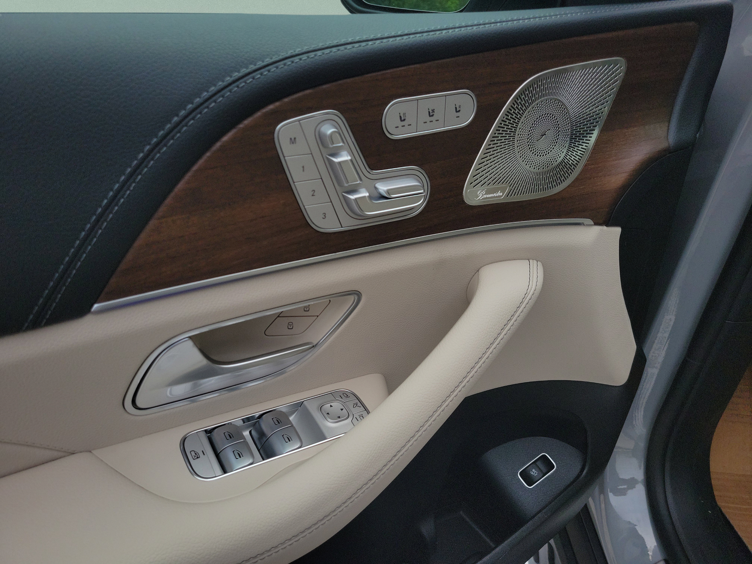 New 2026 Mercedes-Benz GLS 450 4MATIC image 18