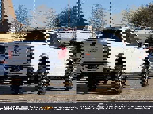 Certified 2025 GMC Canyon AT4 w/ LPO, Off Road Lift Package image 6