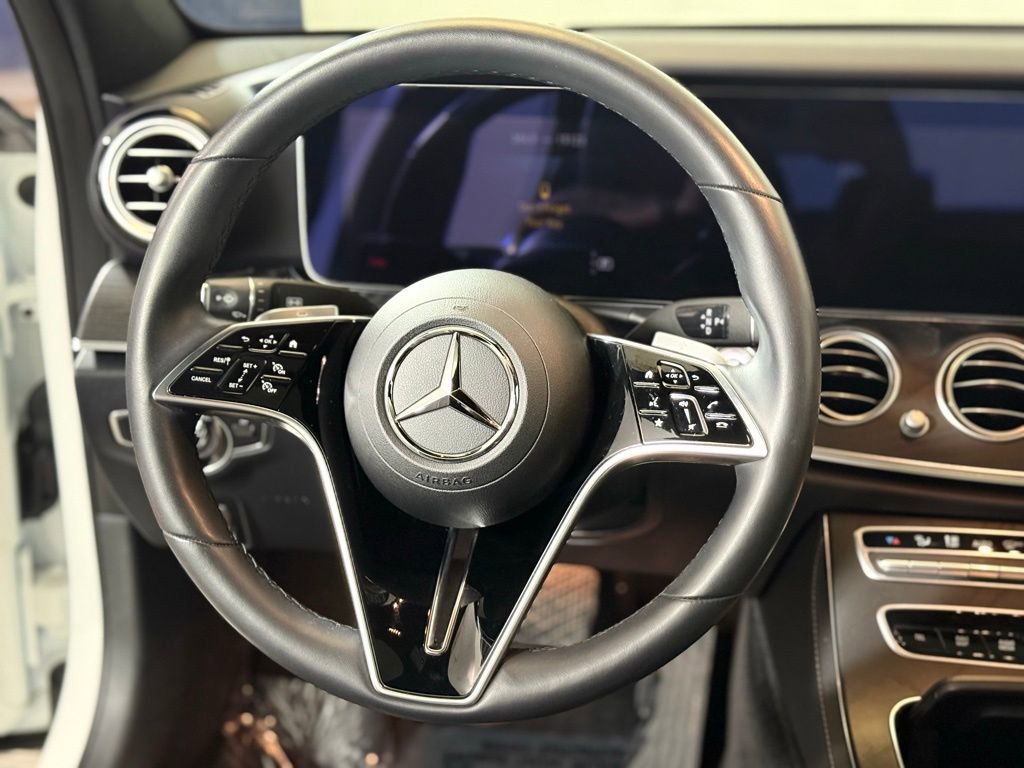 Used 2023 Mercedes-Benz E 350 4MATIC Sedan image 11