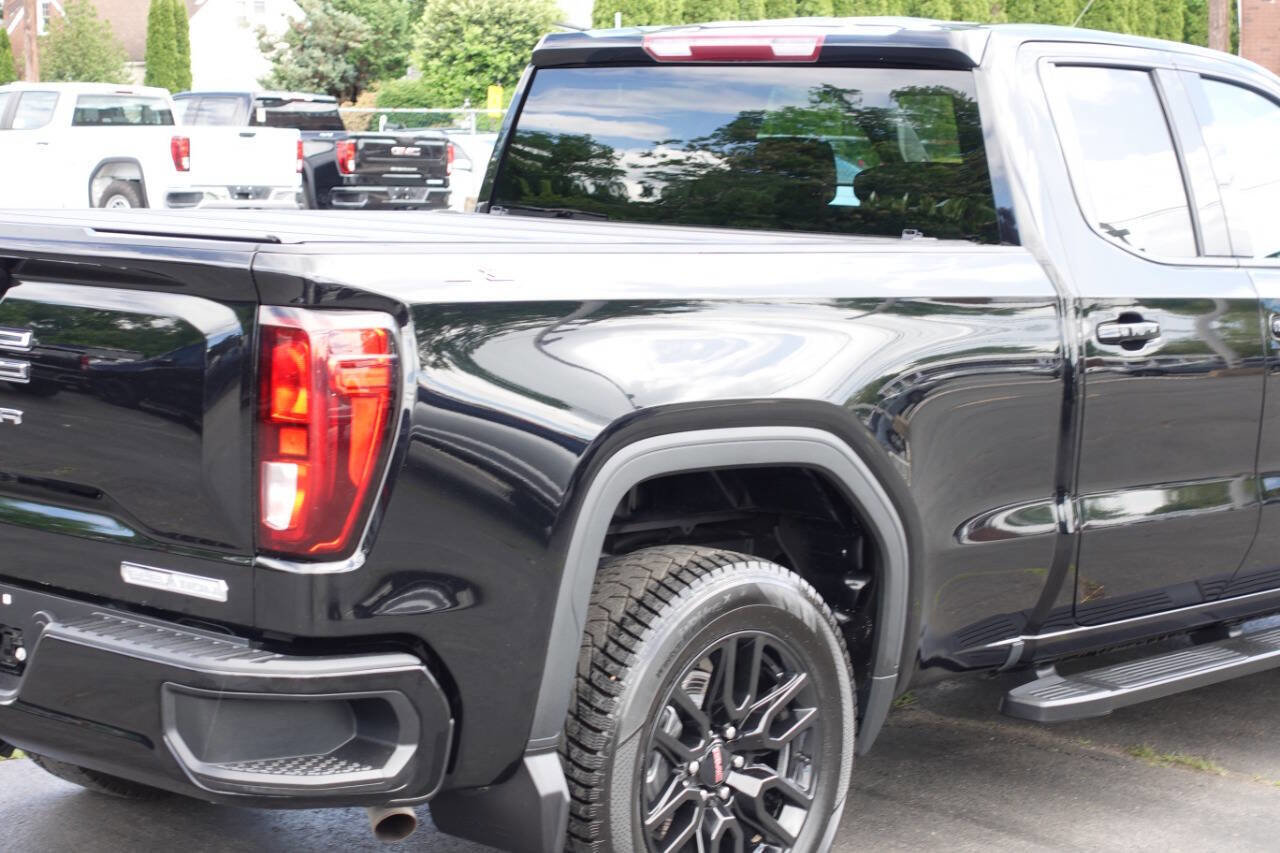 Used 2023 GMC Sierra 1500 Elevation w/ LPO, Elevation Black Package AWD/4WD image 12