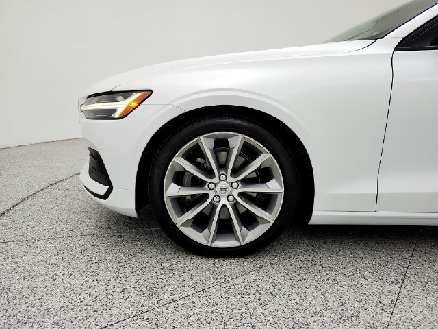 Used 2020 Volvo S60 T5 Momentum FWD image 39