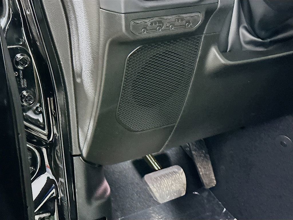 New 2026 Jeep Gladiator Sahara image 25