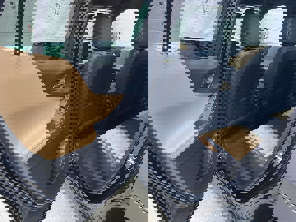 New 2025 Chevrolet Equinox ACTIV w/ Safety and Technology Package image 14