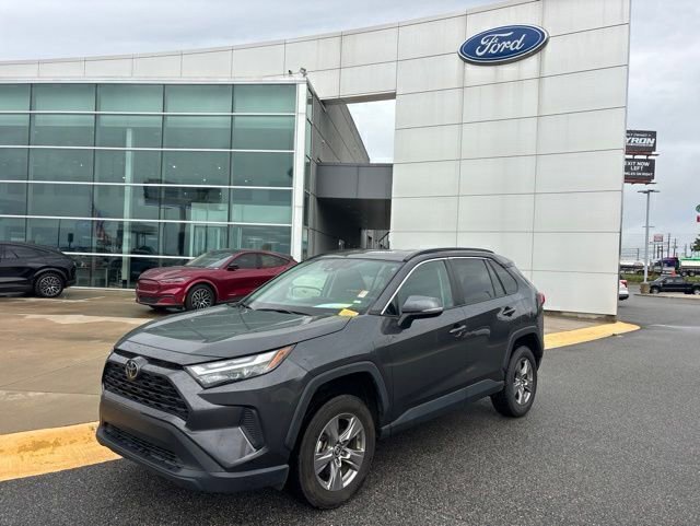 Used 2024 Toyota RAV4 XLE AWD/4WD image 1