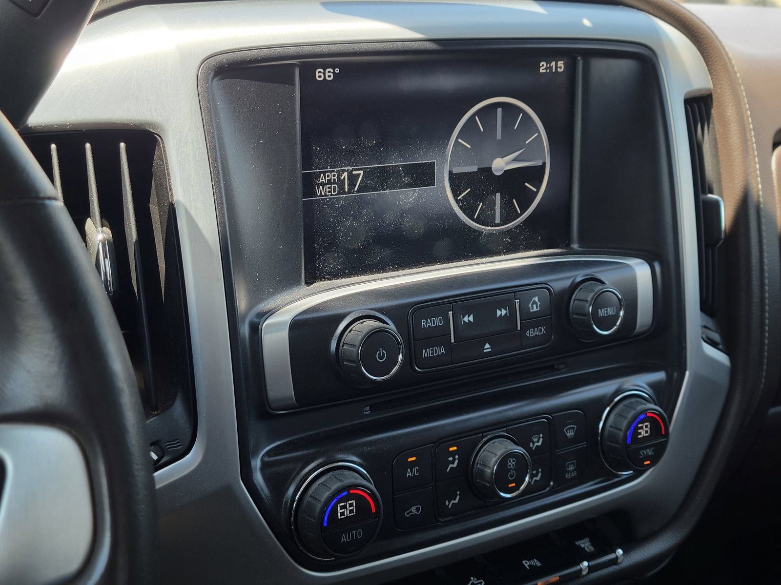 Used 2015 GMC Sierra 2500 SLE w/ SLE Preferred Package AWD/4WD image 18