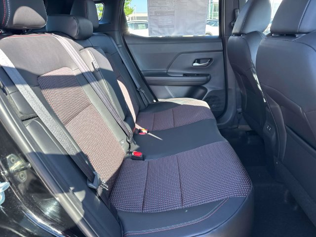 New 2027 Nissan Kicks SR FWD image 12