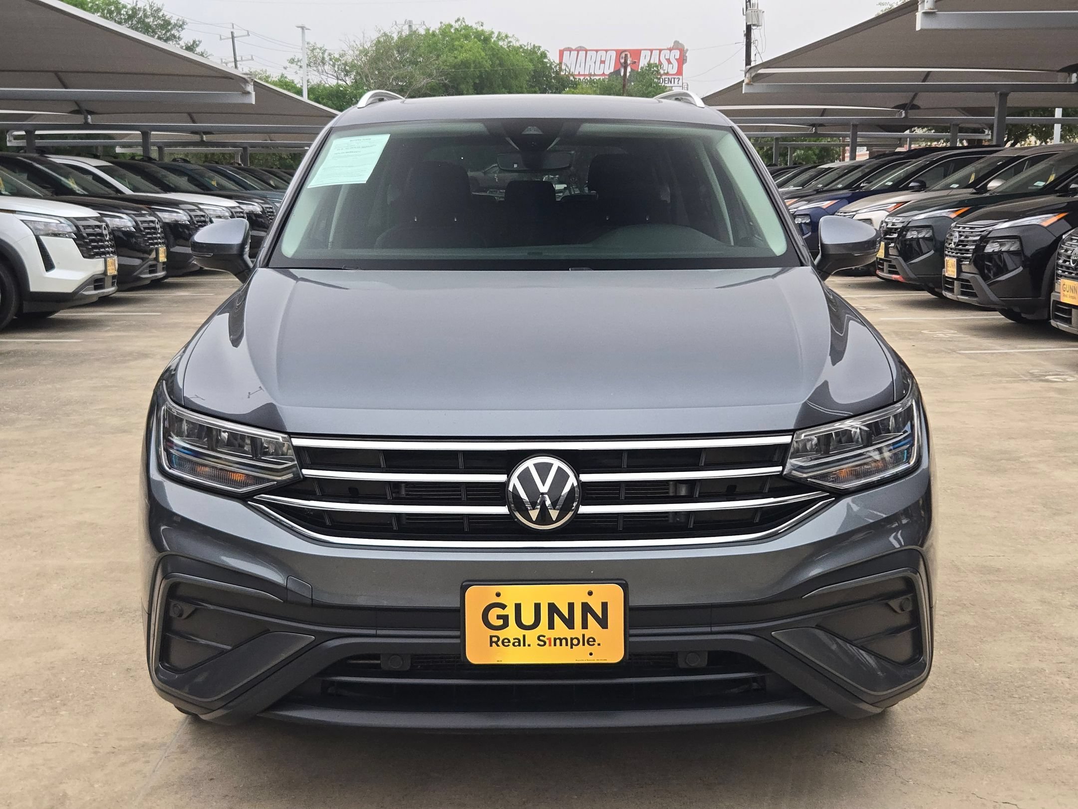 Used 2022 Volkswagen Tiguan SE FWD image 8